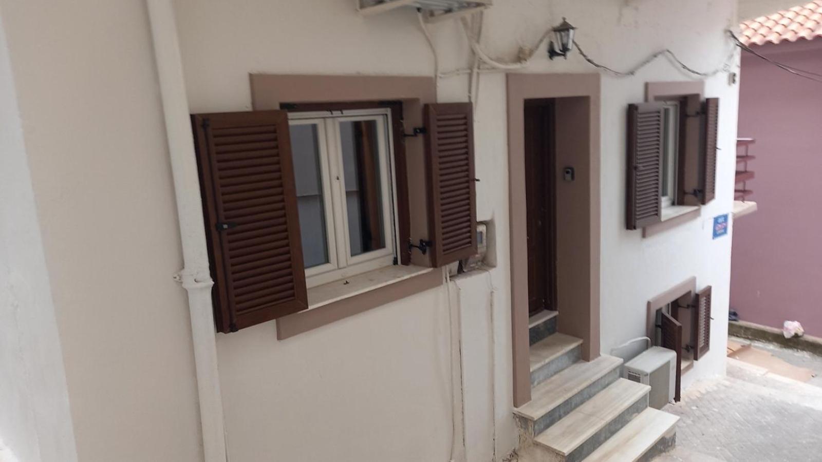 Φιλόξενο Σπίτι Apartment นาฟปลิโอ ภายนอก รูปภาพ